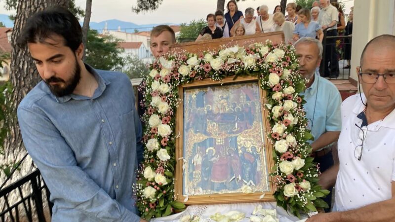 Για πρώτη φορά στη Μεταμόρφωση του Σωτήρος εψάλησαν τα εγκώμια της Κοιμήσεως της Θεοτόκου