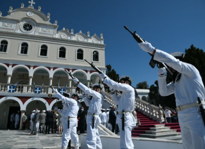 Με κατάνυξη & λαμπρές εκδηλώσεις η Κοίμηση της Θεοτόκου σε όλη την Ελλάδα (ΒΙΝΤΕΟ)