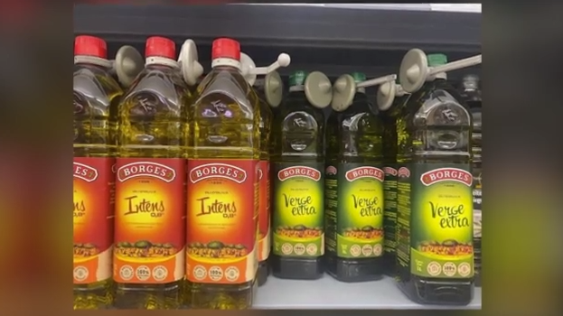 Εξωφρενικά πράγματα: Ερχονται αντικλεπτικά στα μπουκάλια με λάδι στα σούπερ μάρκετ (ΒΙΝΤΕΟ)