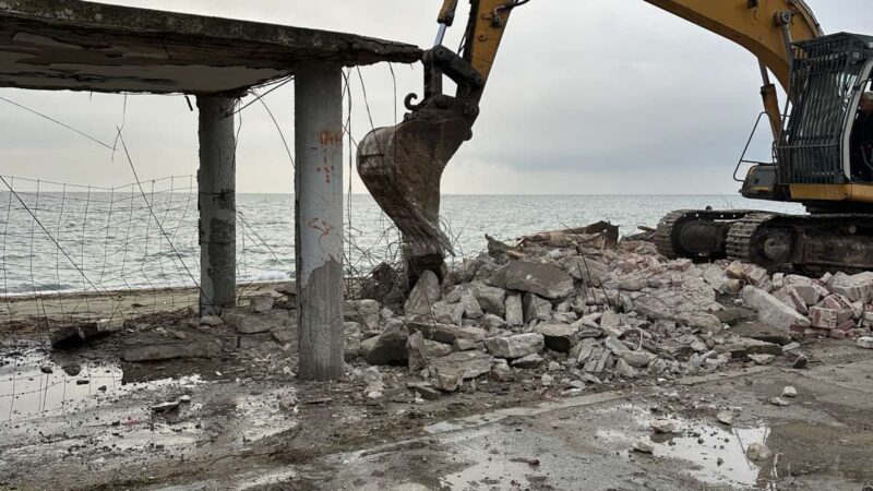 Συνεχίζεται με εντατικούς ρυθμούς η κατεδάφιση του ΑΚΤΙΟΝ