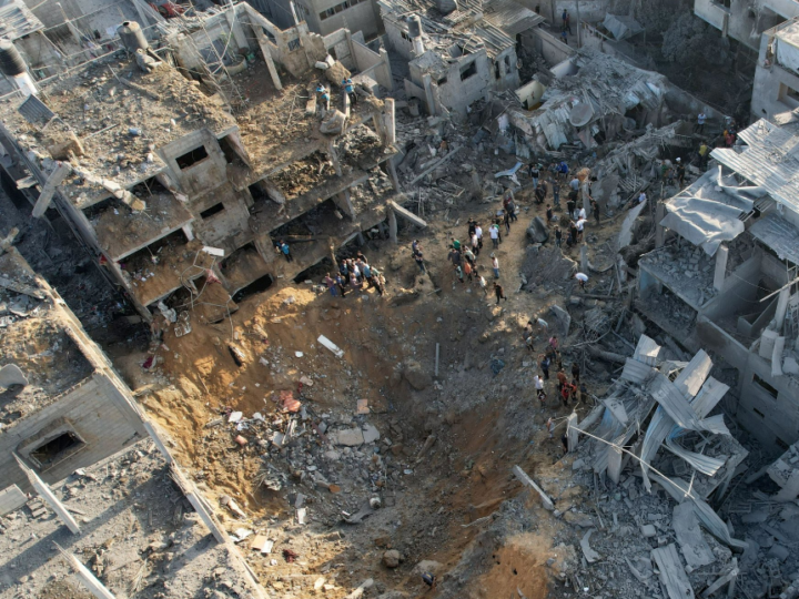 O ισραηλινός στρατός σφυροκοπά την Γάζα στην πιο σκληρή στιγμή του πολέμου (ΒΙΝΤΕΟ)