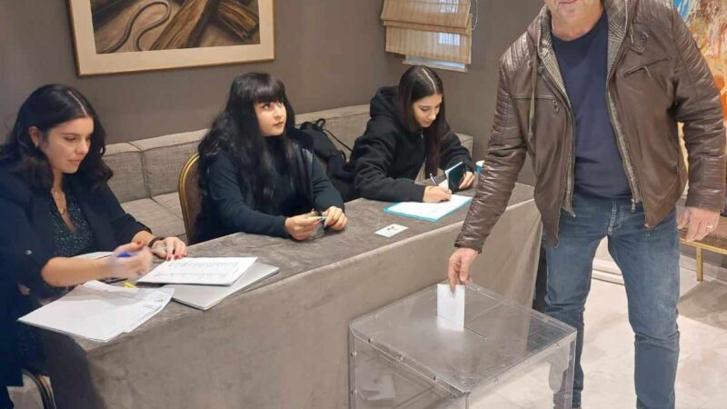 ΤΩΡΑ: Ψηφίζουν οι επισιτιστές του Δήμου Θερμαϊκού