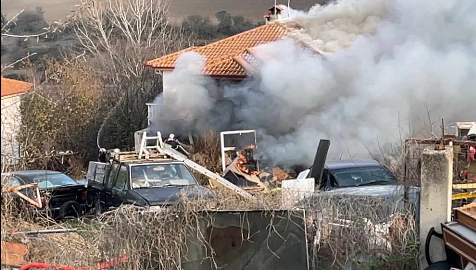 Αυτό είναι το σπίτι του ρακοσυλλέκτη που κάηκε ολοσχερώς στον οικισμό “Νεφέλη”