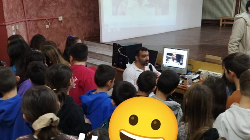 Τον παραολυμπιονίκη Μωϋσιάδη Γκρέμισλαβ υποδέχτηκαν τα παιδιά του 1ου Δημοτικού Σχολείου Μηχανιώνας