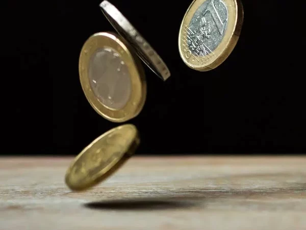 Νωρίτερα οι πληρωμές των συντάξεων Φεβρουαρίου: Πότε θα δουν λεφτά στους λογαριασμούς τους οι συνταξιούχοι μας