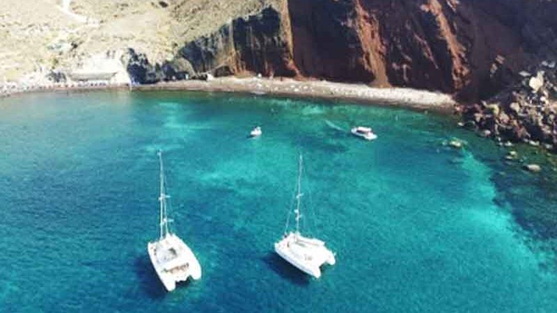 Santorini: Κάντε οικονομικές διακοπές σε έναν από τους top ελληνικούς προορισμούς