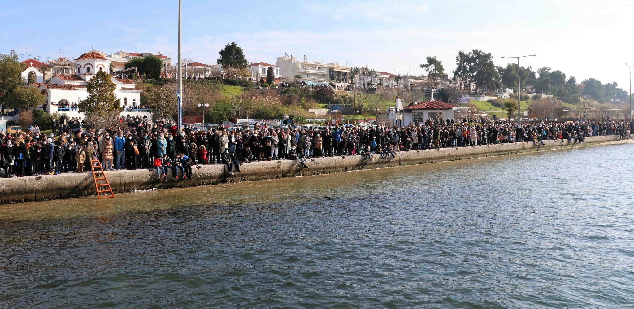 Στο επίκεντρο του Αγιασμού των Υδάτων η Μηχανιώνα: Στις 11:30 η τελετή κατάδυσης του Σταυρού