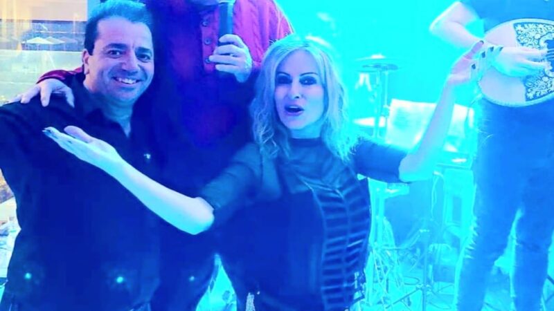 Τα ΄σπασε ο Πανίκας στο “Theros”: “Ημουνα μοναχοπαίδι, ήμουνα μοναχογιός”-Απίστευτο κέφι μαζί με τη Σοφία Βήκα!!! (ΒΙΝΤΕΟ)