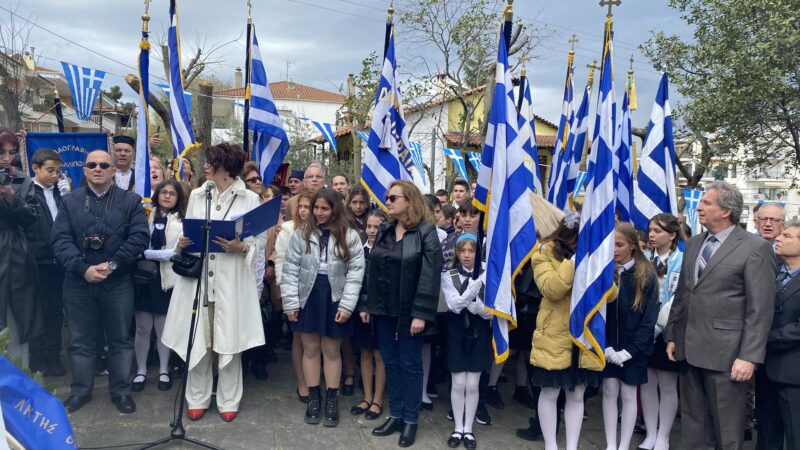 Με λαμπρότητα οι εορταστικές εκδηλώσεις για την 25η Μαρτίου στον Δήμο Θερμαϊκού (ΦΩΤΟΡΕΠΟΡΤΑΖ)