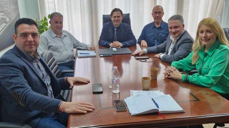 Συνάντηση για το Open Mall στο Δημαρχείο