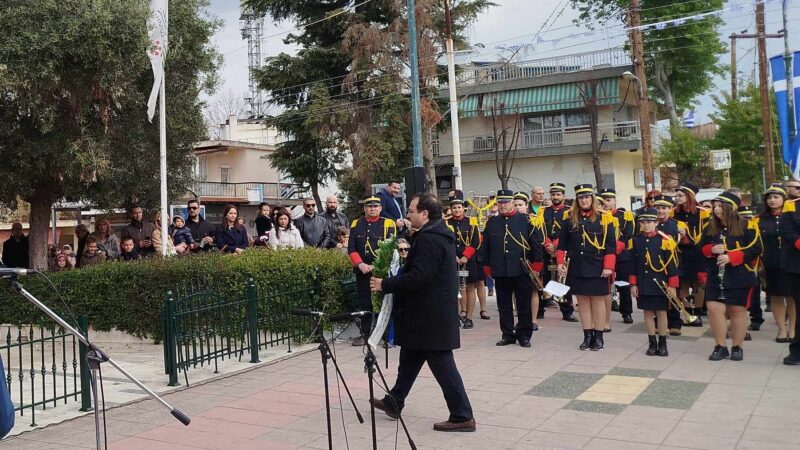 Οι ΣΠΑΡΤΙΑΤΕΣ στη Μηχανιώνα: Κατάθεση στεφάνου από τον Πέτρο Δημητριάδη (ΦΩΤΟΡΕΠΟΡΤΑΖ)