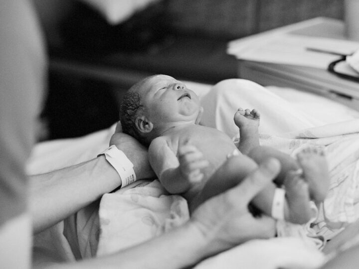 Είναι γεγονός! Γέννησε η πρώτη γυναίκα στην Ελλάδα μετά από μεταμόσχευση ωοθηκών! (ΒΙΝΤΕΟ)