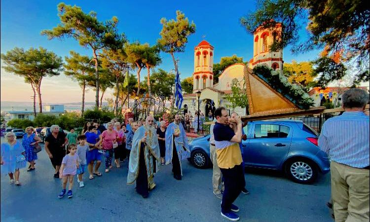 Περιφορά της Ιεράς Εικόνας της Παναγιάς της Καλλιπολίτισας στην Ανω Περαία