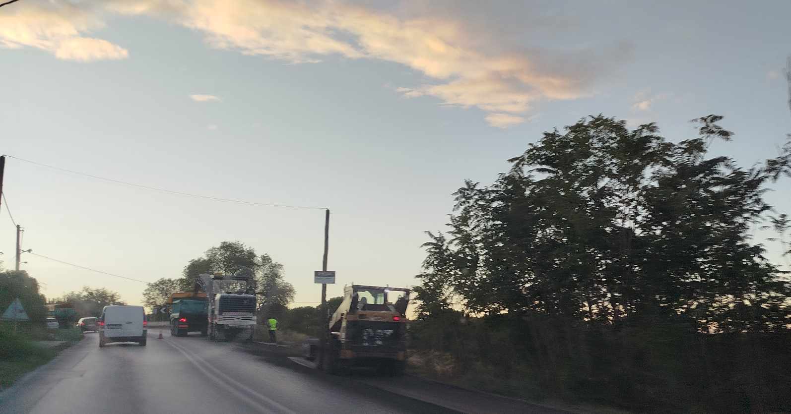 ΤΩΡΑ: Συνεχίζει να ασφαλτοστρώνεται ο δρόμος Πλαγιαρίου-Επανομής