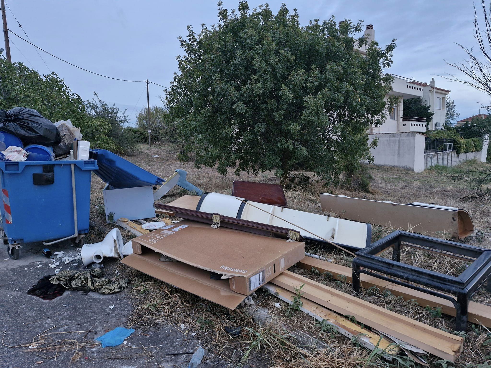 Εξαλλος Τζέκος: “Έκανες την ανακαίνιση του μπάνιου ή του σαλονιού σου, μπράβο…”