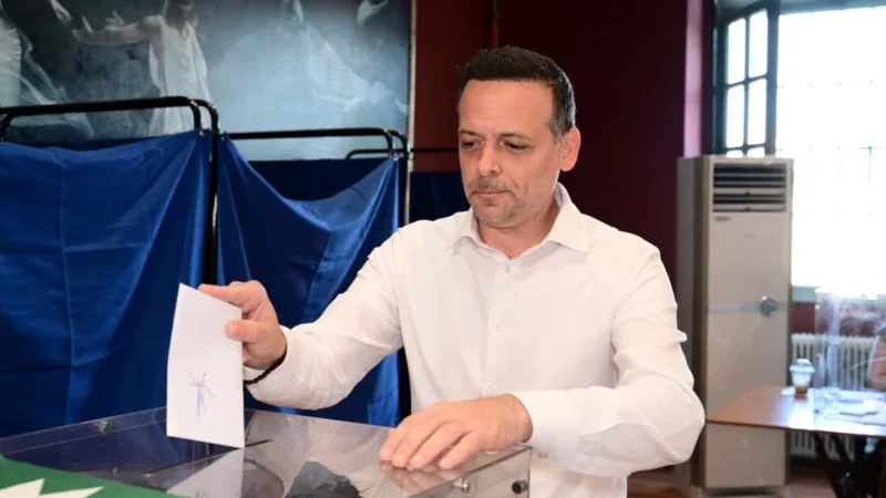 Ψήφισε ο Δούκας: ” Σήμερα αλλάζουμε το ΠΑΣΟΚ” (ΒΙΝΤΕΟ)