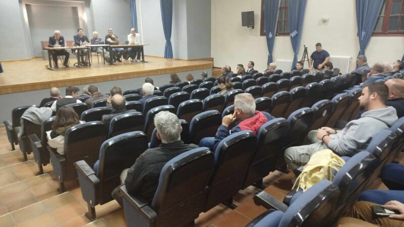 Ολα λάθος! Ελάχιστος κόσμος στον ανοιχτό διάλογο με Τζέκο στην Επανομή-Για αστοχία…ώρας έκανε λόγο ο δήμαρχος