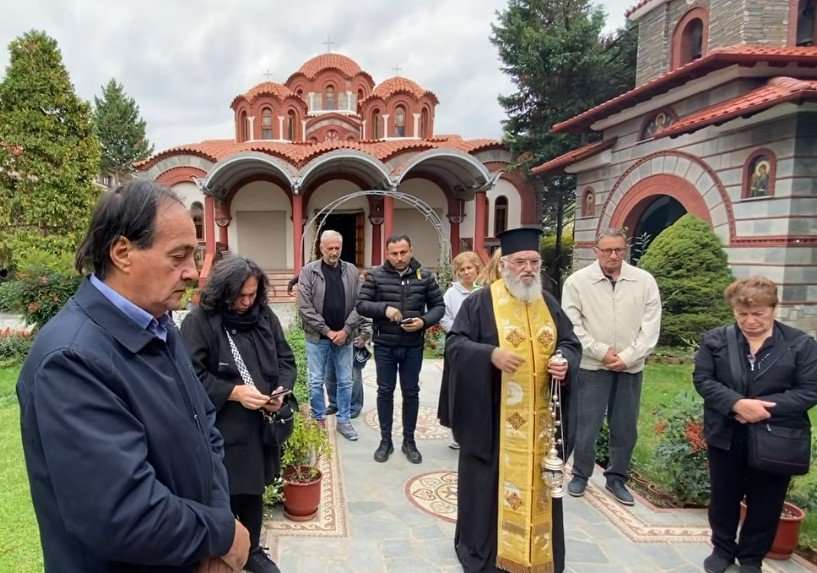 Στη Φλώρινα ο πατέρας Νικόλαος Κουρασαντζής για Τρισάγιο στον τάφο του Μακαριστού Μητροπολίτη Αυγουστίνου Καντιώτη (ΒΙΝΤΕΟ)