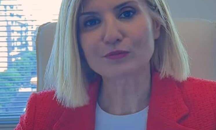 Θέλεις να δεις πόσα ένσημα έχεις; Η Κατερίνα Ζιούτα σου δείχνει το δρόμο… (ΒΙΝΤΕΟ)