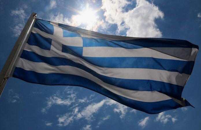 ΠΑΤΡΙΩΤΕΣ και προδότες!
