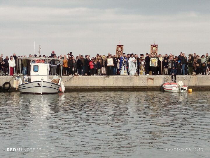 Η “μάχη” για τον Τίμιο Σταυρό στους Ν. Επιβάτες (ΦΩΤΟΡΕΠΟΡΤΑΖ+ΒΙΝΤΕΟ)