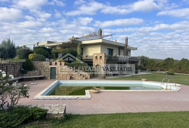 Real Estate Vasiliadis: ΠΩΛΕΙΤΑΙ επιπλωμένη βίλα στη Περαία