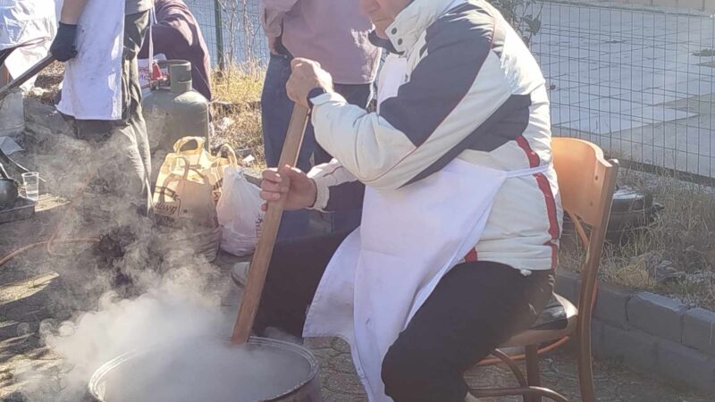 Δίπλα στη Περαία: Γνήσιο Γρεβενιώτικο γλέντι τσιγαρίδας! (ΦΩΤΟΡΕΠΟΡΤΑΖ+2 ΒΙΝΤΕΟ)