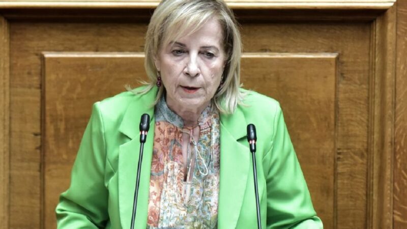 Μεταξύ Κασσελάκη και ΣΥΡΙΖΑ η Αρετή Παπαϊωάννου