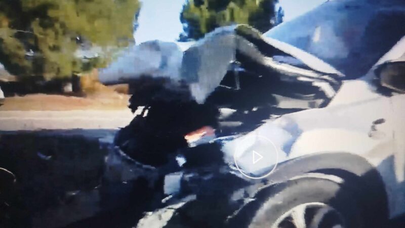 Σφοδρό τροχαίο στο δρόμο Επανομής-Μηχανιώνας-Αναποδογύρισε όχημα, δύο τραυματίες