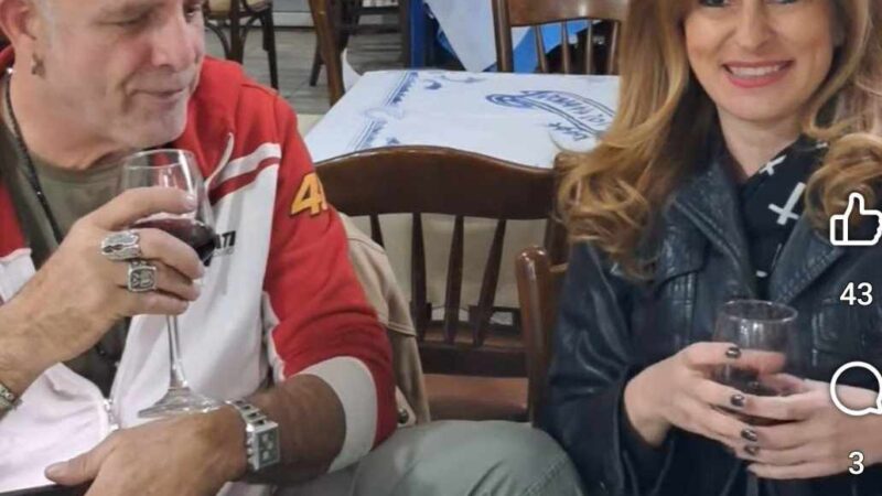 Για φαγητό στους Ν. Επιβάτες ο Πασχάλης Τσαρούχας με τη Σοφία Βήκα (ΒΙΝΤΕΟ)