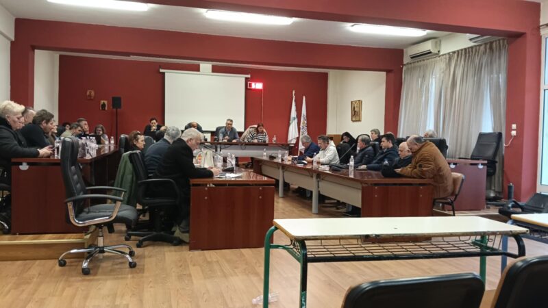 Χαμός στο Δημοτικό Συμβούλιο: Πρωτοφανές “άδειασμα” Τζέκου από την ίδια του την παράταξη!! Πέταξαν στα σκουπίδια εισήγησή του…