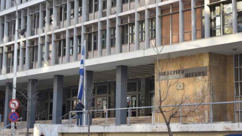 Ελεύθεροι οι δύο νεαροί που επιτέθηκαν στον Αιγύπτιο ψαρά στη Μηχανιώνα