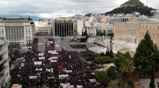 Λαοθάλασσα σε όλη την Ελλάδα αγκάλιασε τις 57 ψυχές (ΒΙΝΤΕΟ)