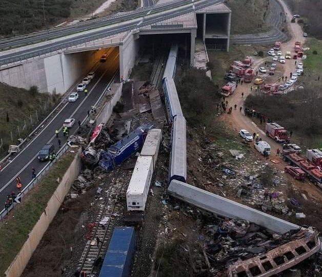 Δύο χρόνια από το τραγικό δυστύχημα στα Τέμπη: Εκατοντάδες συγκεντρώσεις σε όλη την Ελλάδα (BINTEO)