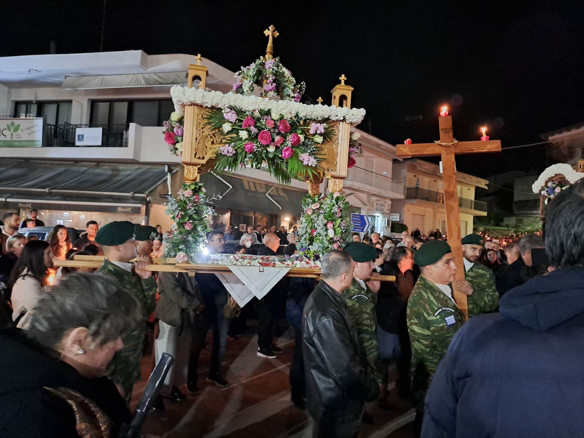 Από τις 9 το βράδυ η έξοδος των επιταφίων από τις εκκλησιές