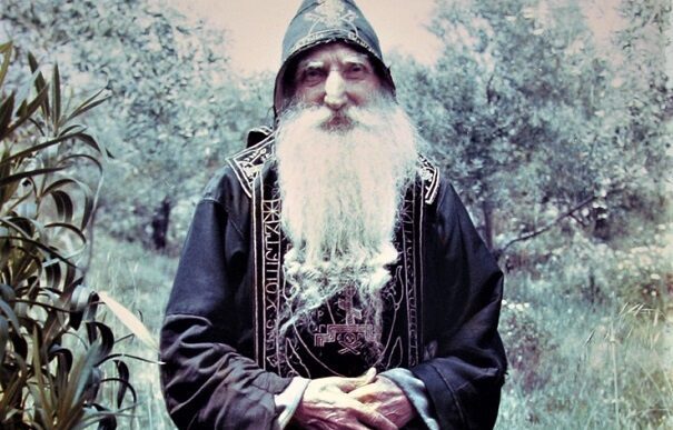 Η συγκλονιστική ιστορία του Παπά Τύχωνα, του πνευματικού του Αγίου Παϊσίου