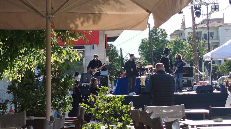 Αρχισαν τα… όργανα στη Λευκή Νύχτα! Let ‘s party!!!