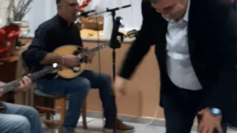 Το ζεϊμπέκικο του Σίμου στο ΚΑΠΗ της Κερασιάς! (ΒΙΝΤΕΟ)
