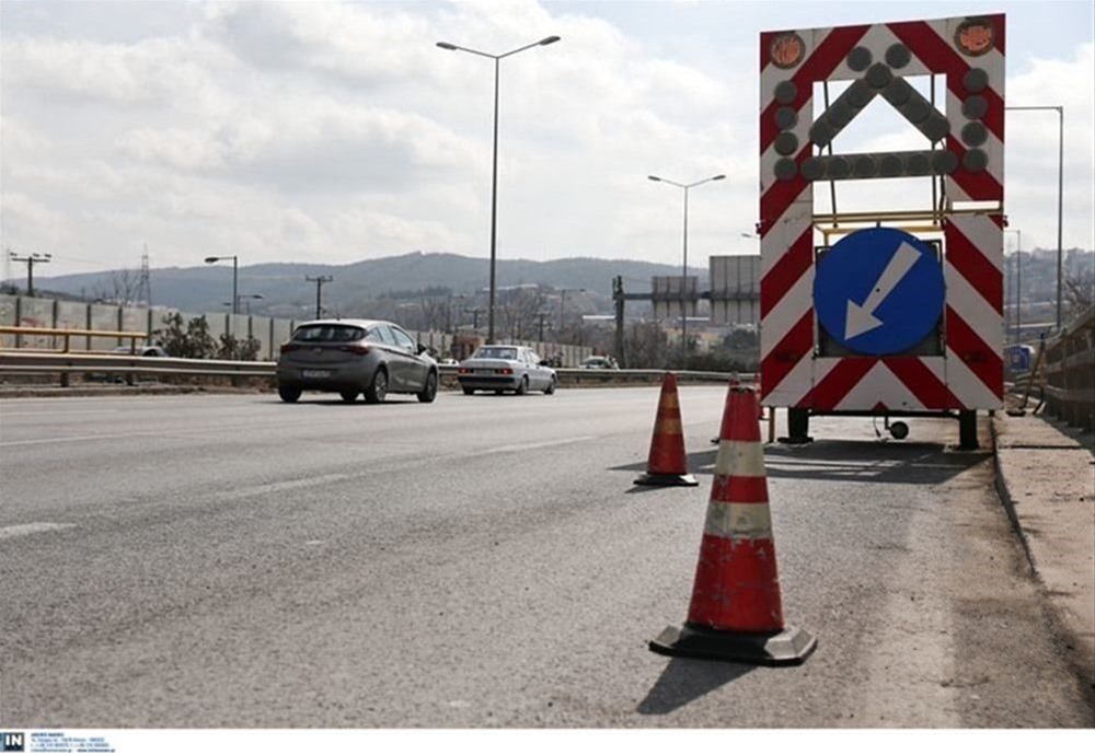 ΤΩΡΑ: Εργασίες συντήρησης ηλεκτροφωτισμού στην είσοδο της Περαίας