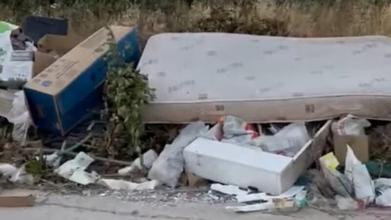Γέμισε σκουπίδια η Επανομή (3 ΒΙΝΤΕΟ)