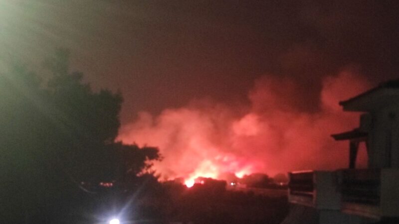 Εσβησε η πυρκαγιά, επανέρχεται η τάξη στους Ν. Επιβάτες