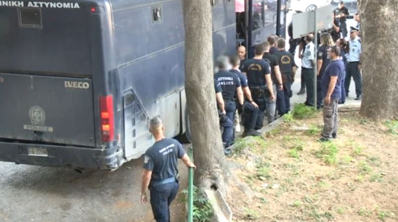 Δίκη μαμούθ στη Θεσσαλονίκη: Στο εδώλιο 117 μέλη που κατηγορούνται για 553 κλοπές (ΒΙΝΤΕΟ)