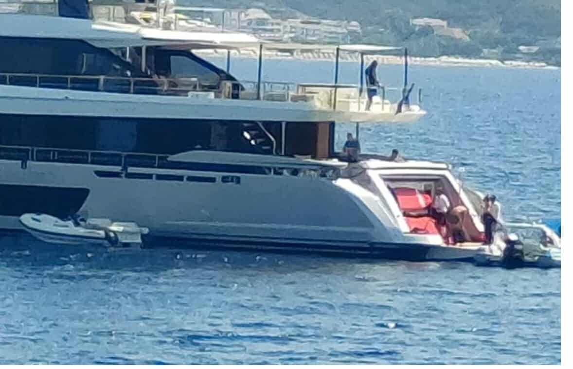 Ο Κριστιάνο Ρονάλντο κάνει διακοπές στην Αμμουλιανή (ΦΩΤΟΡΕΠΟΡΤΑΖ)