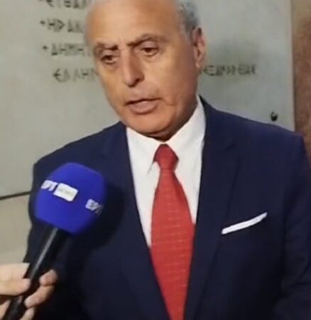 Φεστερίδης: “Λάθος το ΠΑΡΩΝ του ΠΑΣΟΚ στο νόμο αναστολών των μεταναστευτικών ροών”
