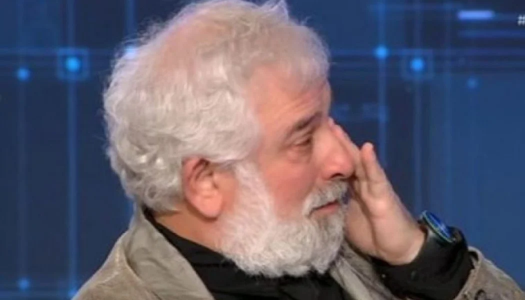 Ο Πέτρος Φιλιππίδης δεν έχει ούτε ρούχα να φορέσει μετά την πυρκαγιά στο σπίτι του