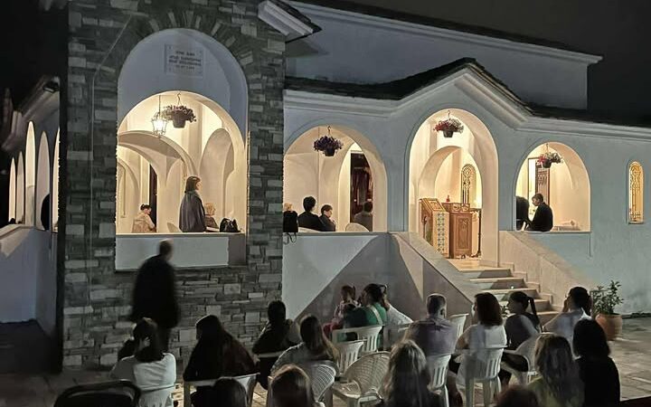 ΤΩΡΑ-ΜΗΧΑΝΙΩΝΑ: Αγρυπνία στο παρεκκλήσι της Αγίας Παρασκευής (ΦΩΤΟΡΕΠΟΡΤΑΖ)