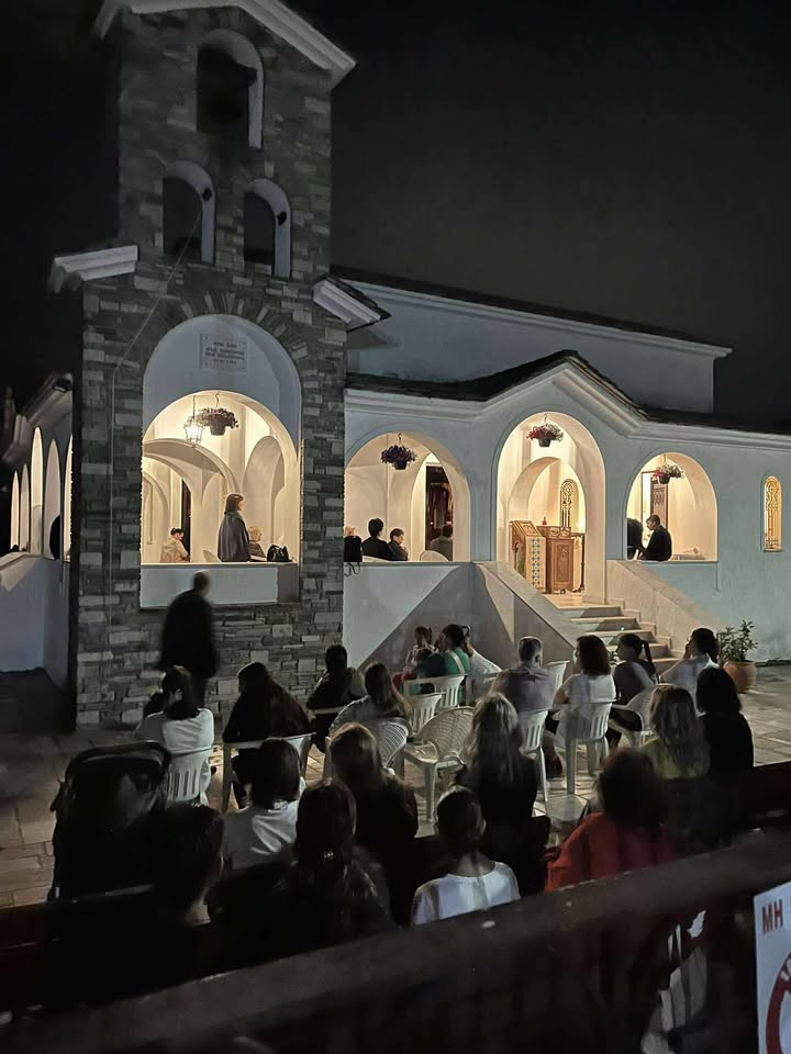 ΤΩΡΑ-ΜΗΧΑΝΙΩΝΑ: Αγρυπνία στο παρεκκλήσι της Αγίας Παρασκευής (ΦΩΤΟΡΕΠΟΡΤΑΖ)