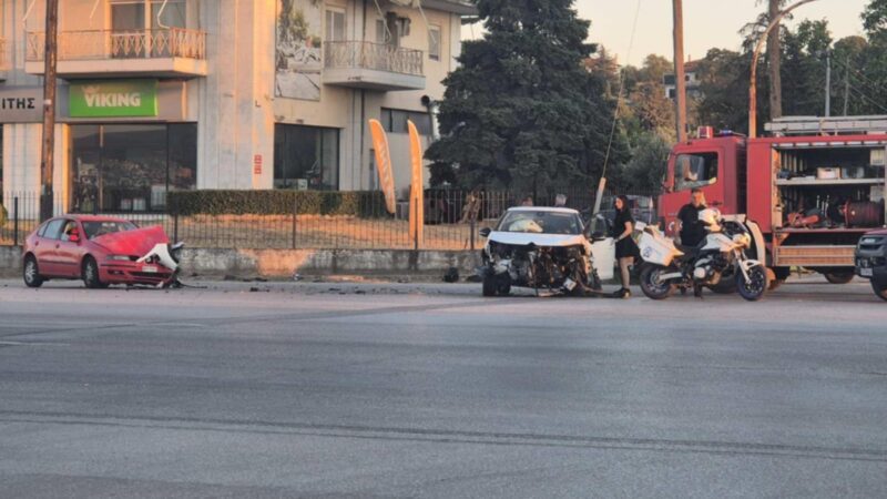 ΤΩΡΑ: Μετωπική στη διασταύρωση του Discount