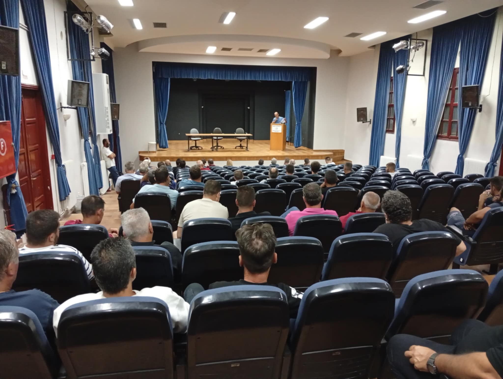 Επανομή-απογοήτευση αγροτών: “Δεν έχουν νόημα αυτές οι συναντήσεις, κάθε φορά όλο και λιγότεροι…” (2 ΒΙΝΤΕΟ)