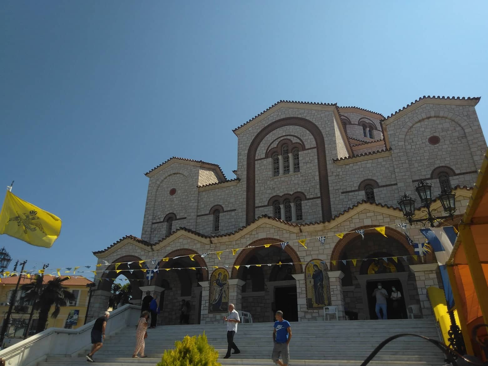 LIVE: Τα Βγάσματα της Ιεράς Εικόνας της Παναγιάς από την Μηχανιώνα